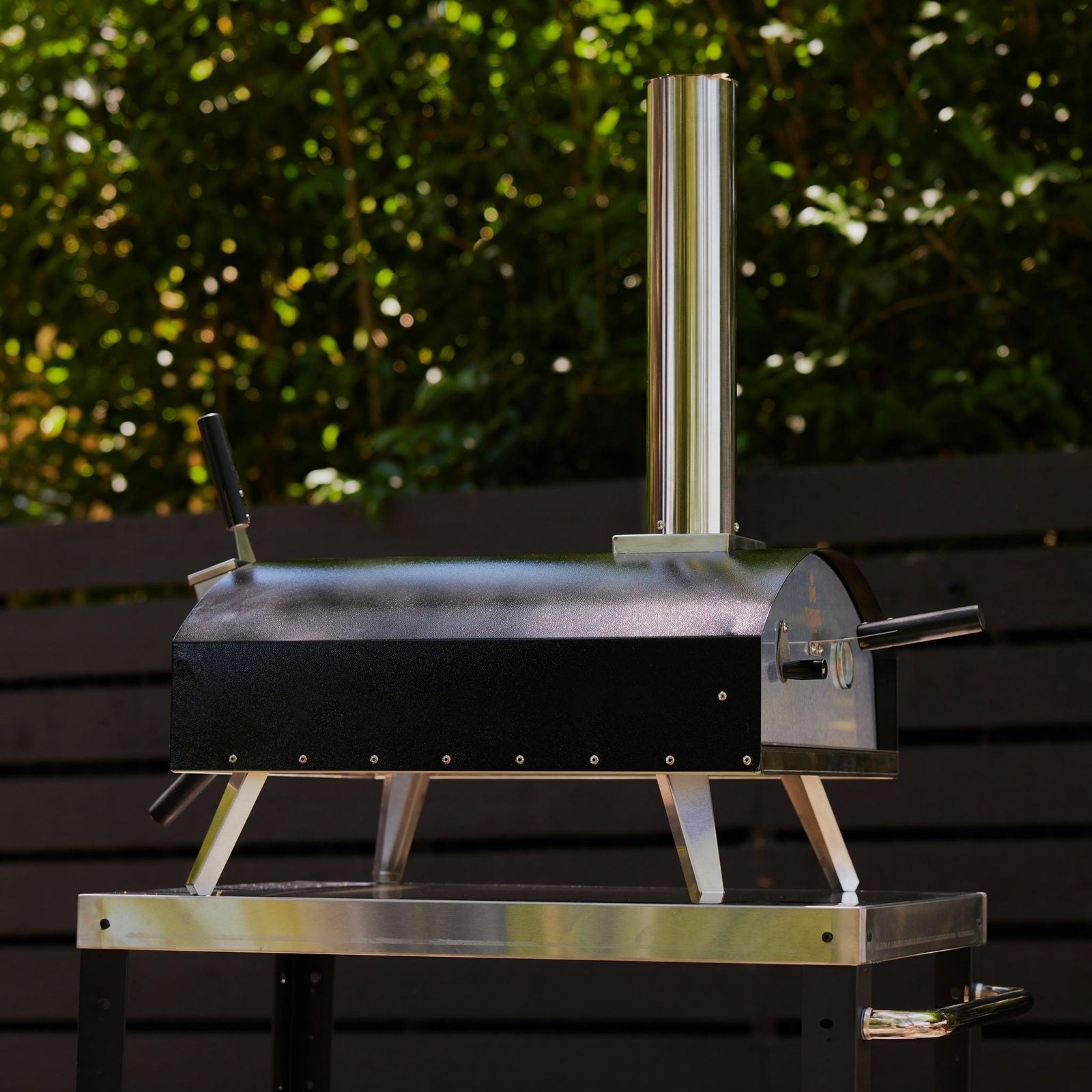 Heat-resistant, steel shell